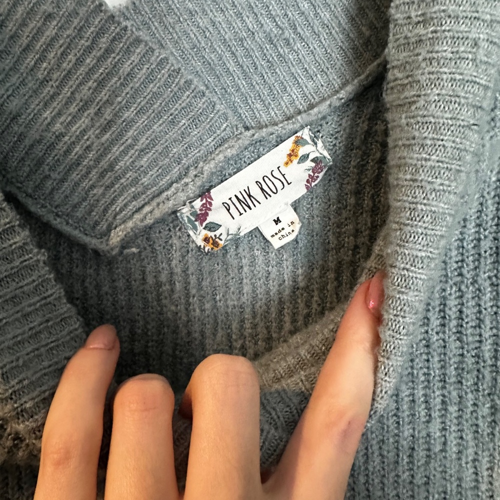 Two Knit Sweaters - Picture 6 of 7